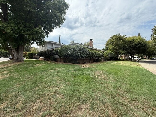 Photo - Spacious 3 bed 2 bath home available now!