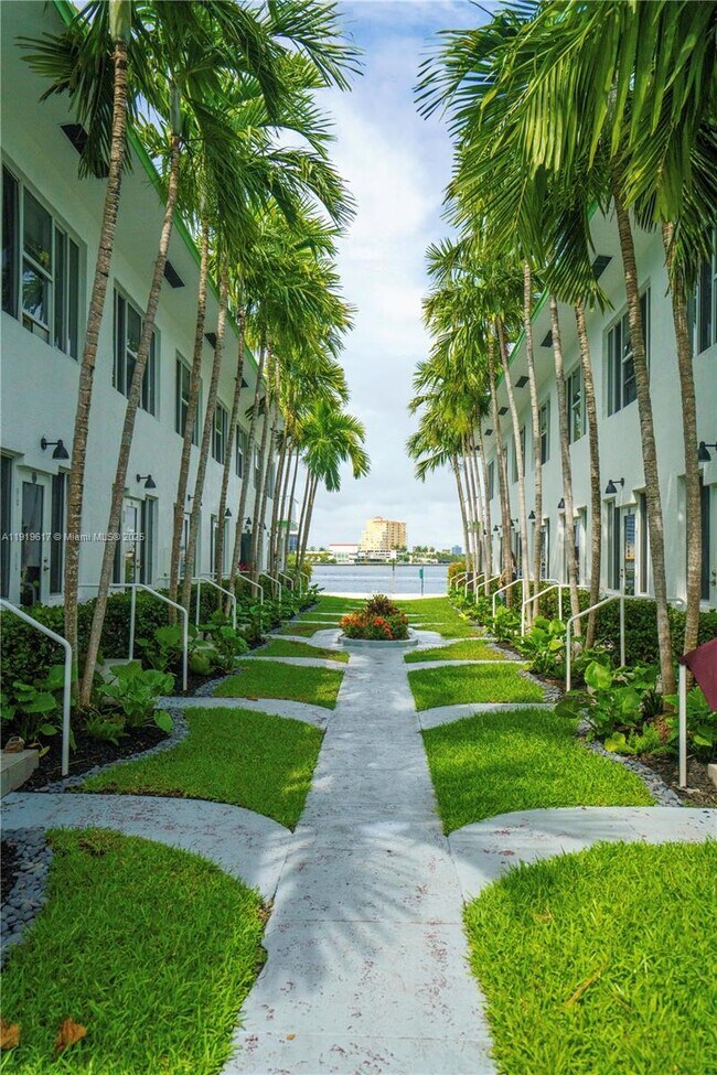 Photo - 2180 Bay Dr Unit 9B