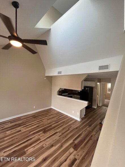 Photo - 7666 Chatham Cir NW