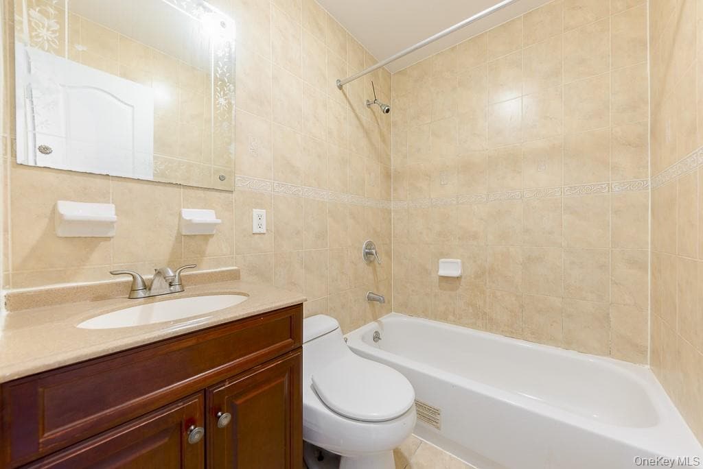 Photo - 954 E 104th St