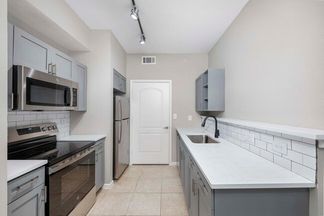 MAA Heights | Dallas, TX | Starting at $1,350 | ForRent.com