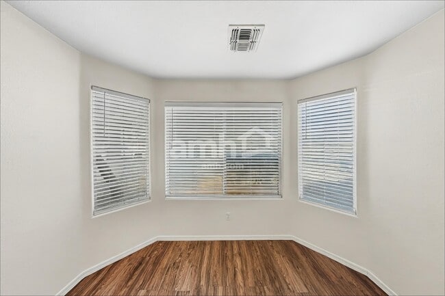 Photo - 1505 S 81st Dr