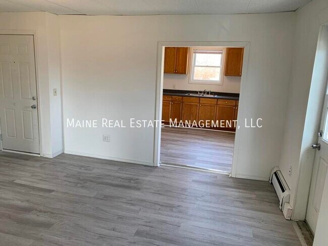 Photo - 8 Commercial St Unidad 3