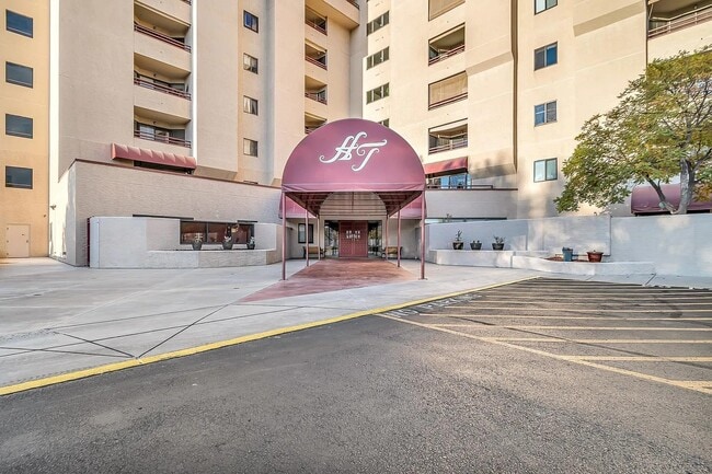Building Photo - 1111 Horizon Dr Unit 111