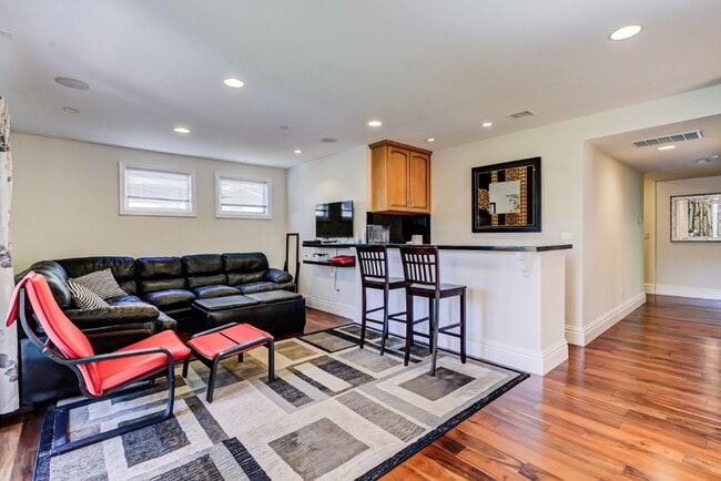 Photo - 2504 23rd St Unit #A UnFurnished  Furnished