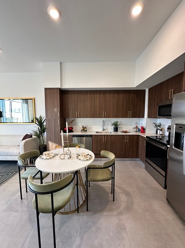 Building Photo - 2212 Dewey St Unit A1