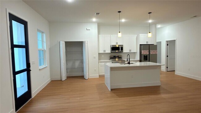 Photo - 7250 N Freeport Cir