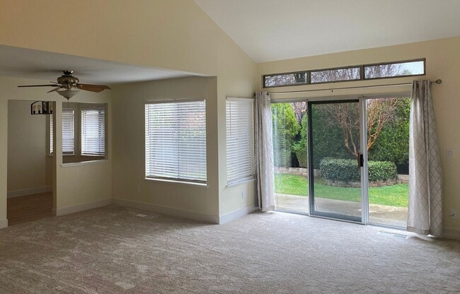 Photo - 1120 Devonshire Ct