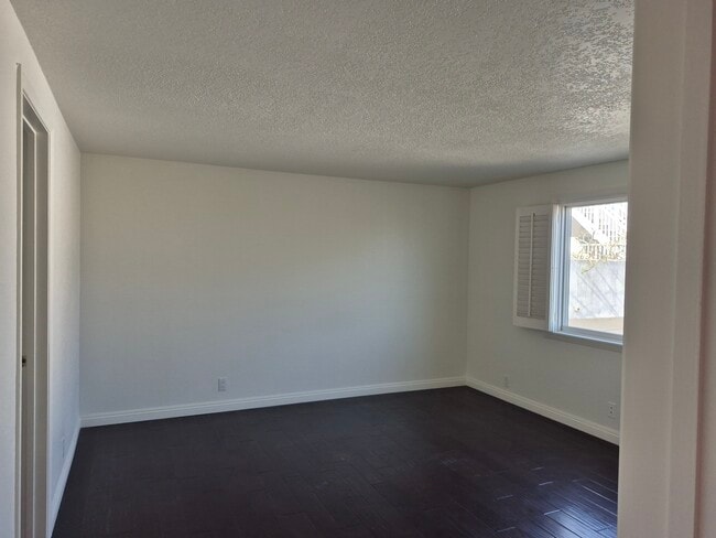 Photo - 300 Melrose Dr