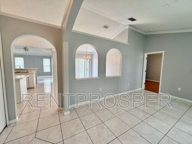 Photo - 220 Canterbury Ct