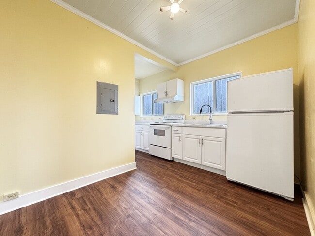 Photo - 2322-ST Unit Front