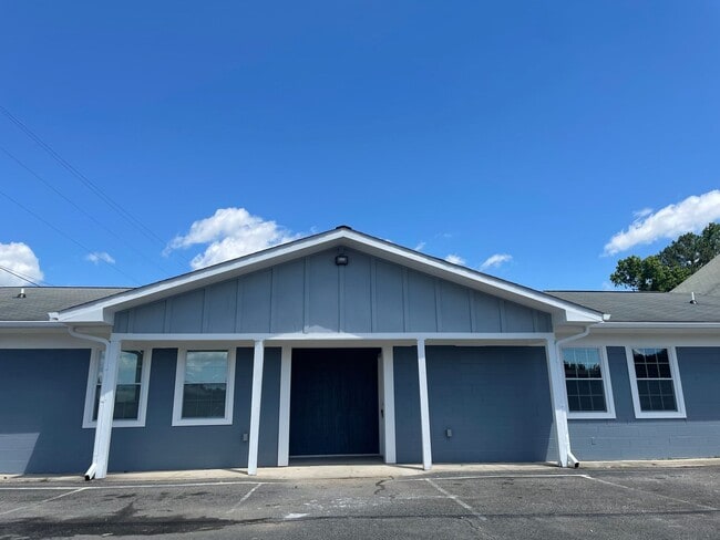 Building Photo - Unit for Rent