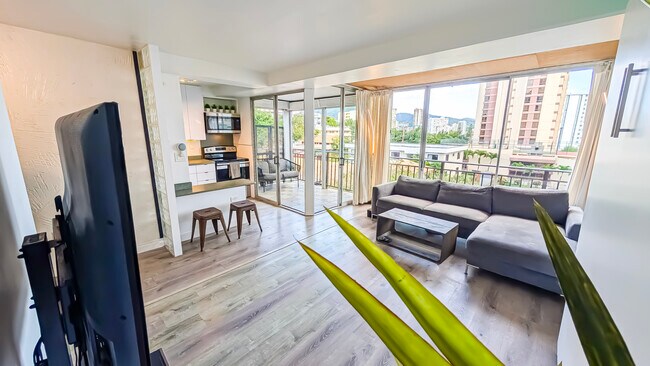 1415 Victoria St Unit 404