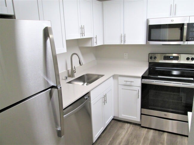 Cedar Two Bedroom Two Bath Kitchen