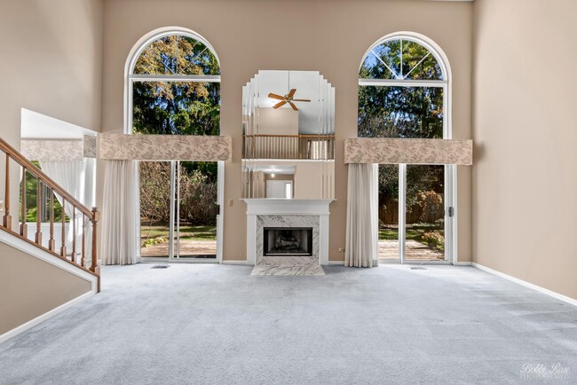 Photo - 800 E Saratoga Cir