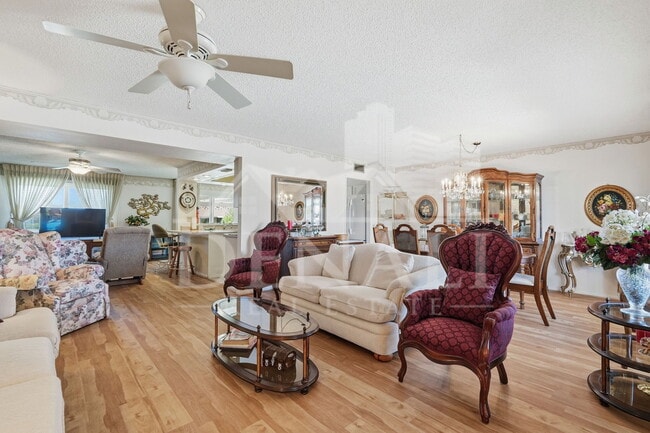 Photo - 9807 W Mockingbird Dr