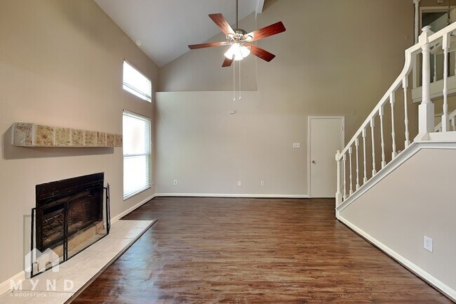 Photo - 11702 Brettwood Cir