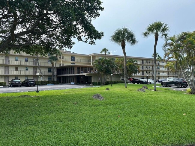 Building Photo - 9355 SW 8th St