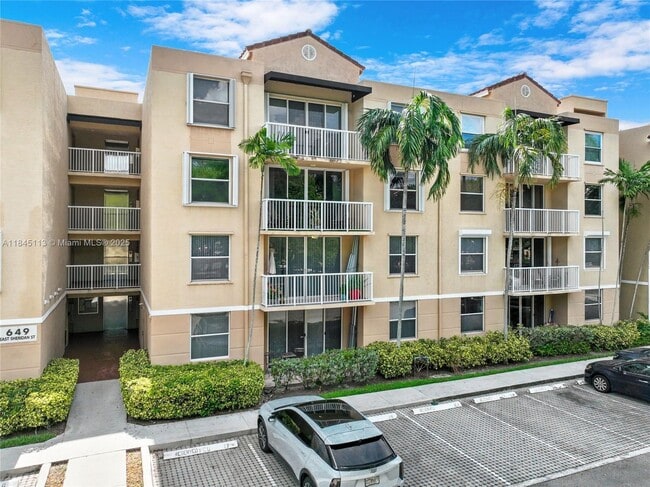 Photo - 649 E Sheridan St Condo Unit 207