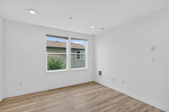 Photo - 5635 NE Glisan St Unidad 9