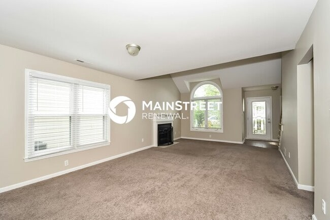 2 Bedroom Pet-Friendly Home in Louisville, KY with Main Street Renewal