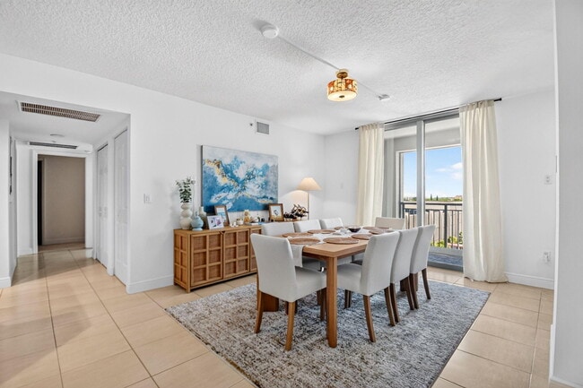 610 Clematis St Unit 700