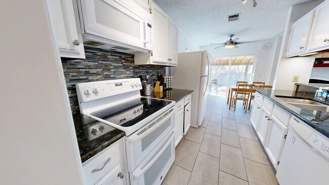 Photo - 12827 Independence Ave