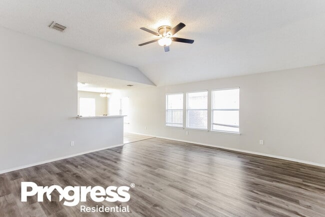 Photo - 5521 Hunters Bend Ln
