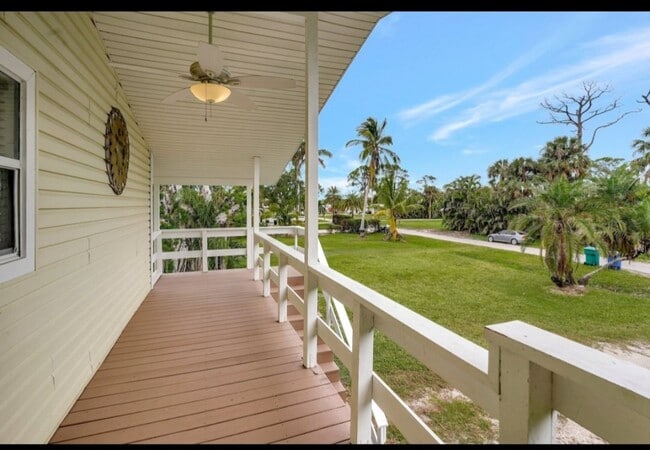 Photo - 16360 N Oleander Dr