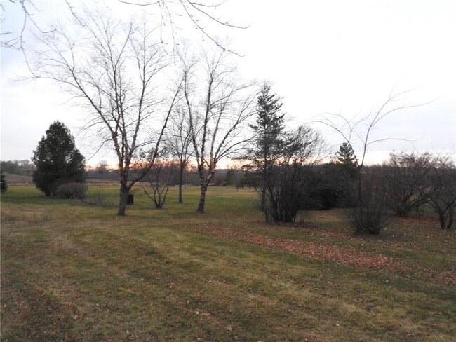 Photo - 724 6th St N