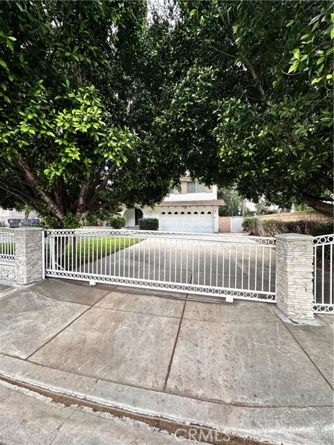 Photo - 2415 Mercedes Ave