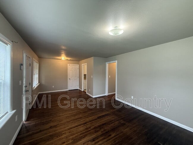 Photo - 1039 E 51st Pl N