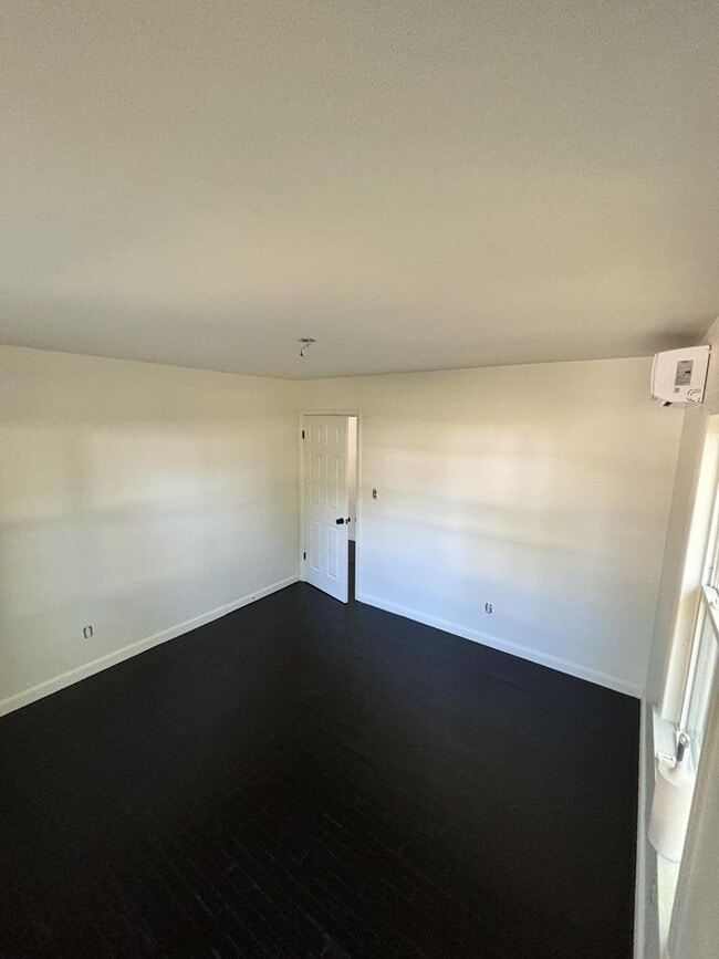 Photo - 1063 South St