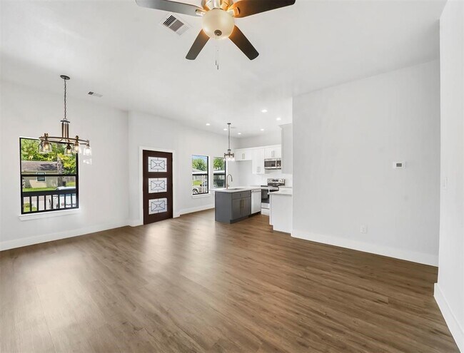 Photo - 4818 Paula St