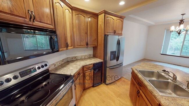 Photo - 136 Costello Pl