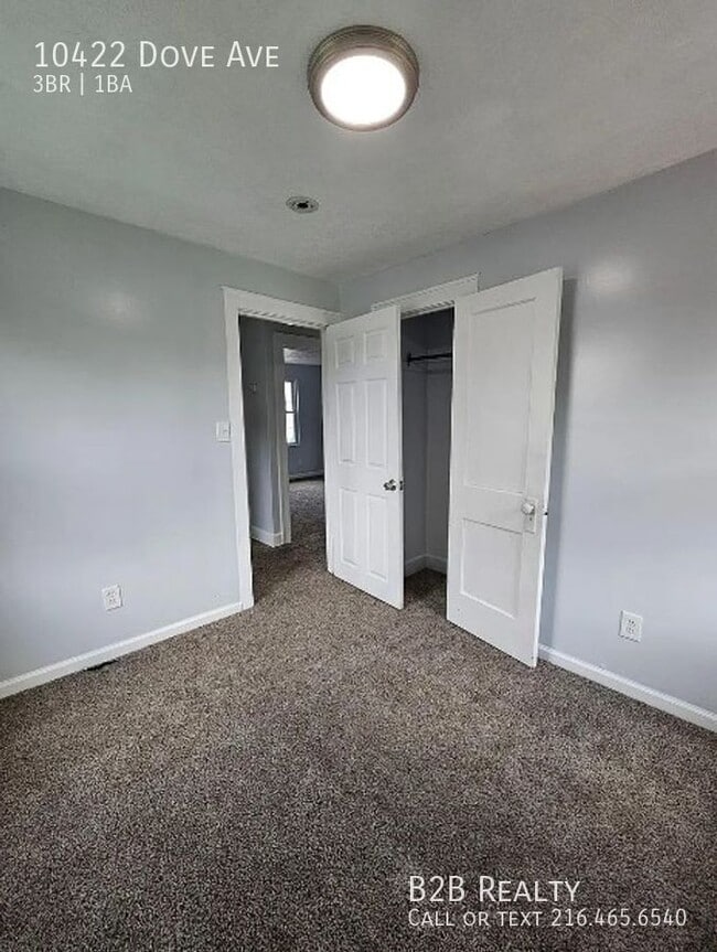 Photo - 10422 Dove Ave
