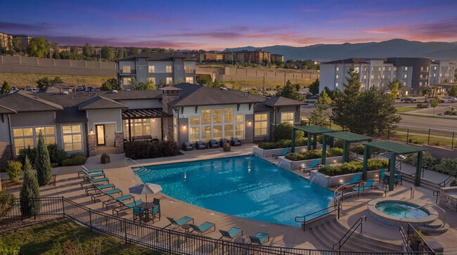 Building Photo - HiLine at Littleton Commons