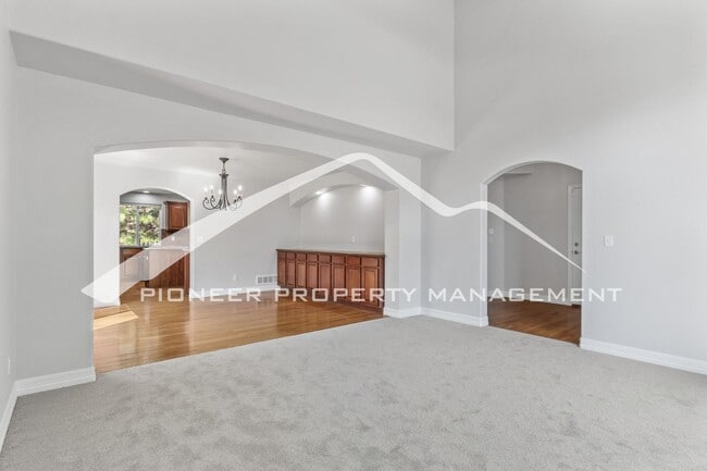 Photo - Low-Maintenance Living in Desirable West S...