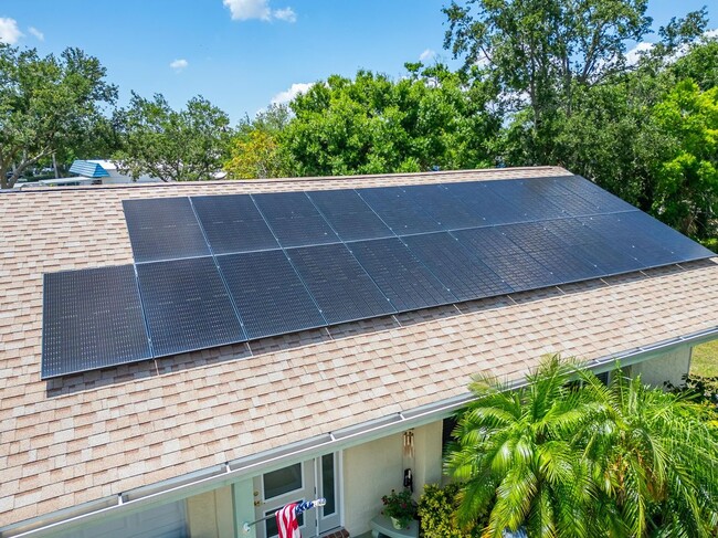 Photo - 1349 New Bedford Dr