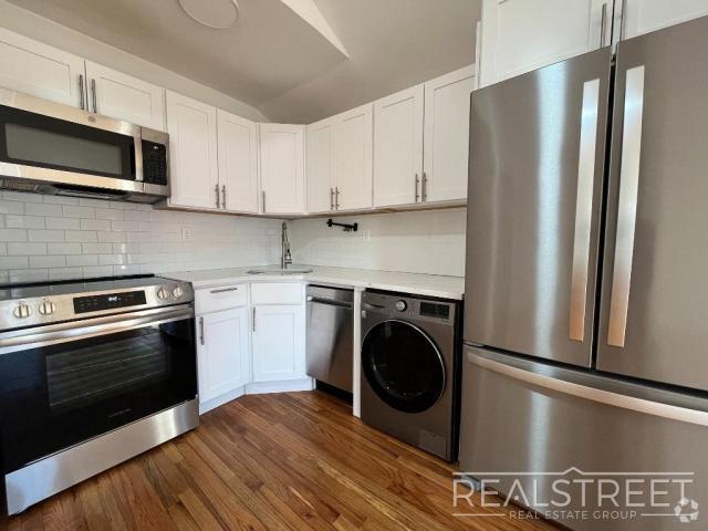 Building Photo - 3 bedroom in BROOKLYN NY 11225 Unit 3 Rental