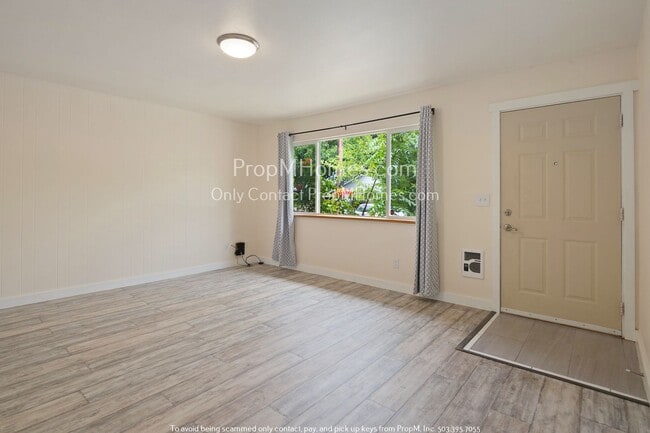 Photo - Updated Two Bedroom Duplex in SE! Unit 5829 SE 80th Court