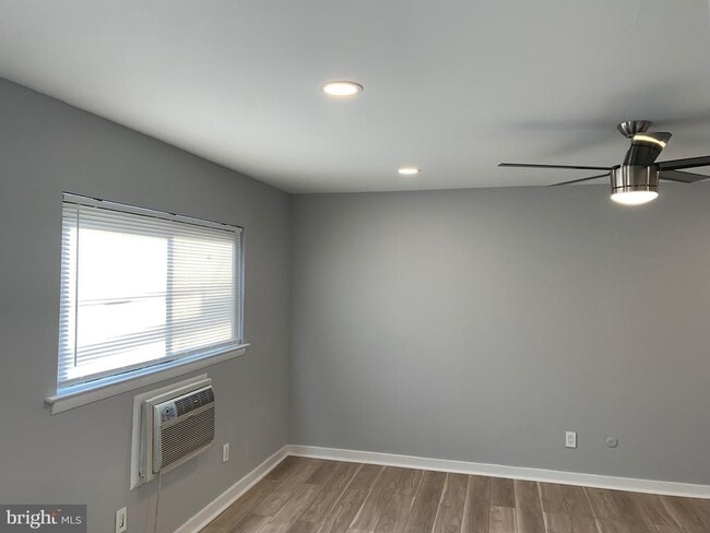 Photo - 5424 Rising Sun Ave Unit B4