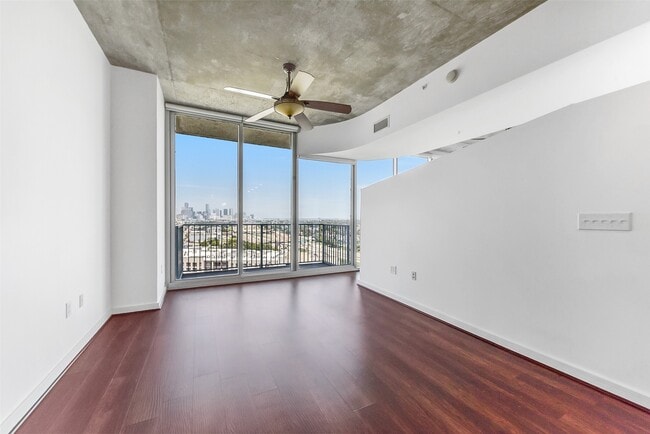 Photo - 5925 Almeda Rd