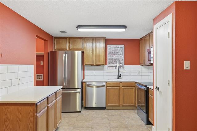 Photo - 316 Comiskey Ct