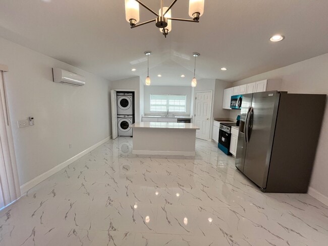 Photo - 2025 W Bermuda Rd