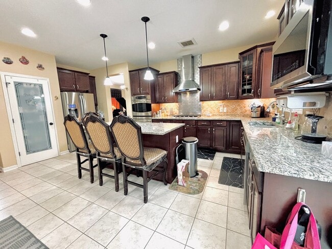 ONE OF A KIND 5bed/4bath! *HOME THEATER* ... - ONE OF A KIND 5bed/4bath!  *HOME THEATER* ...