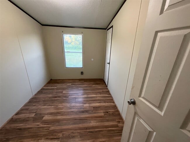 Photo - 133 Country Oaks St