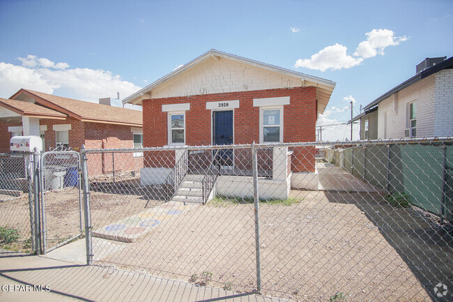 Building Photo - 2920 Sacramento Ave Rental