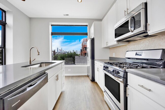 Photo - 430 N Noble St