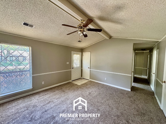 Photo - Move-In Ready 3BR Home in 38141 - Airy Living Spaces & Private Fenced Yard